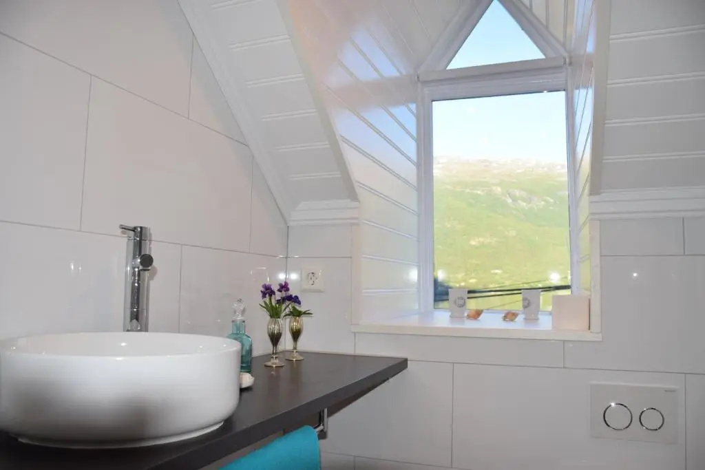 Deluxe Double room with balcony and with sea view (full double bed)