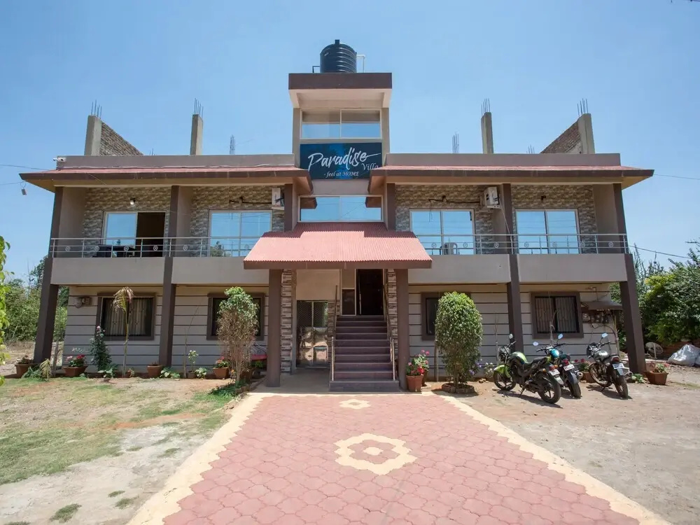 Paradise Inn by OYO Rooms
