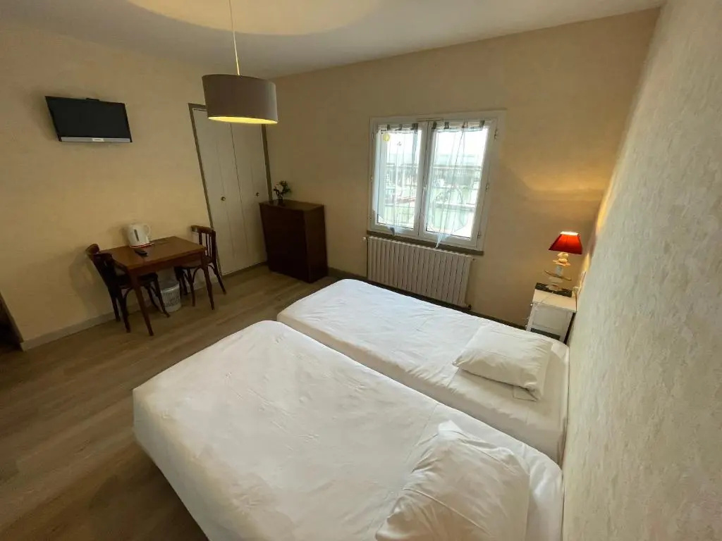 Standard Double room (twin beds)