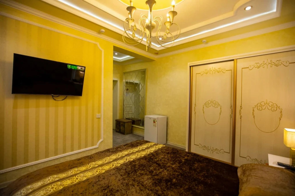 Lobby & Reception