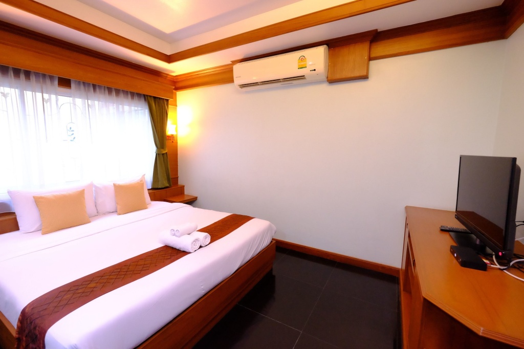K.D.M. Residence — 2