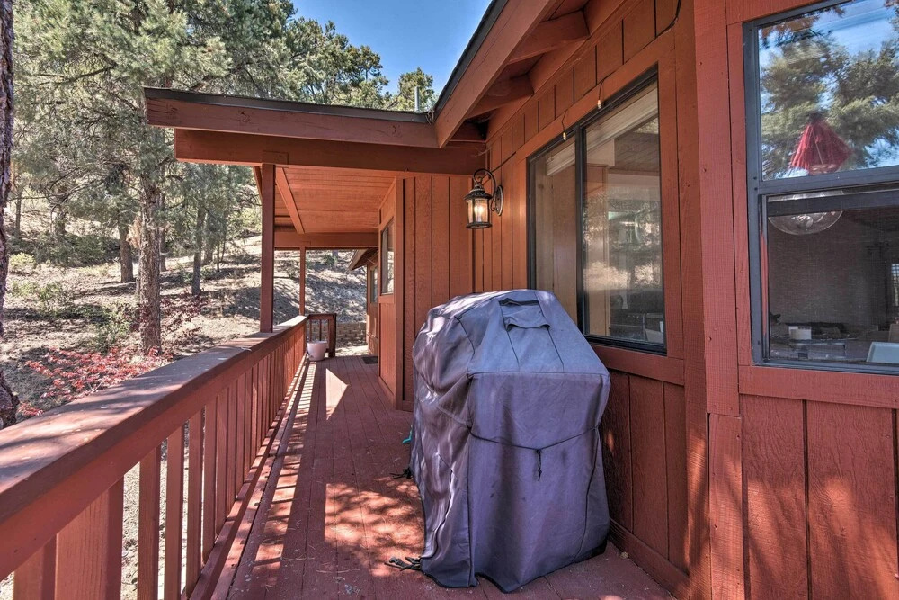 Cozy Pine Mountain Cabin: Hike, Bike, Fish Nearby!