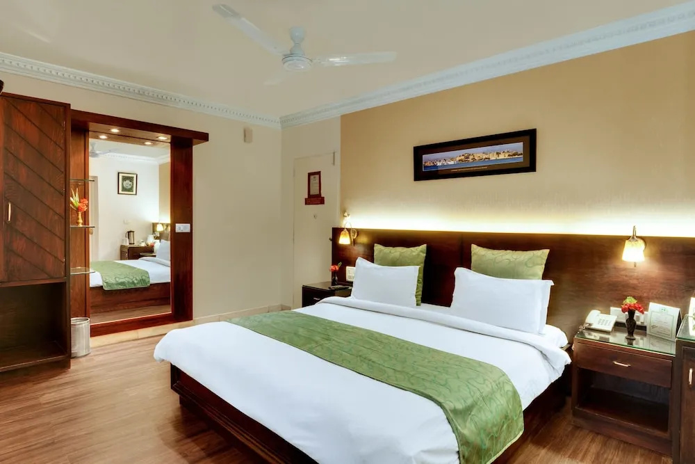 Standard room with balcony and with garden view