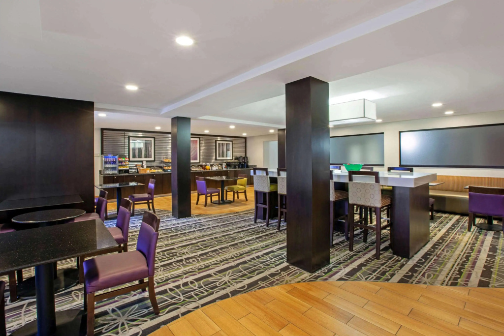 La Quinta Inn & Suites by Wyndham Detroit Metro Airport - Général