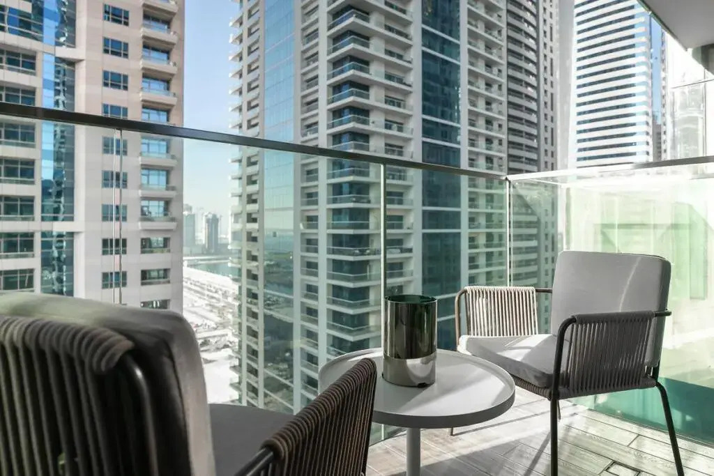 Luxurious apartment with prime location