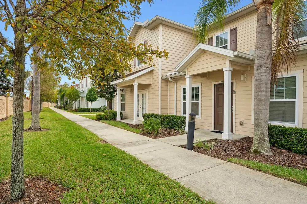 Modern 3 Bed Villa Newly Renovated Prime Location