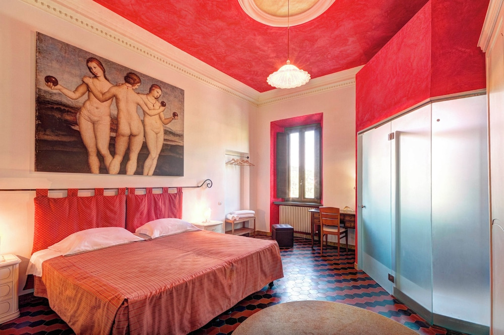 Luxury Double room (full double bed)