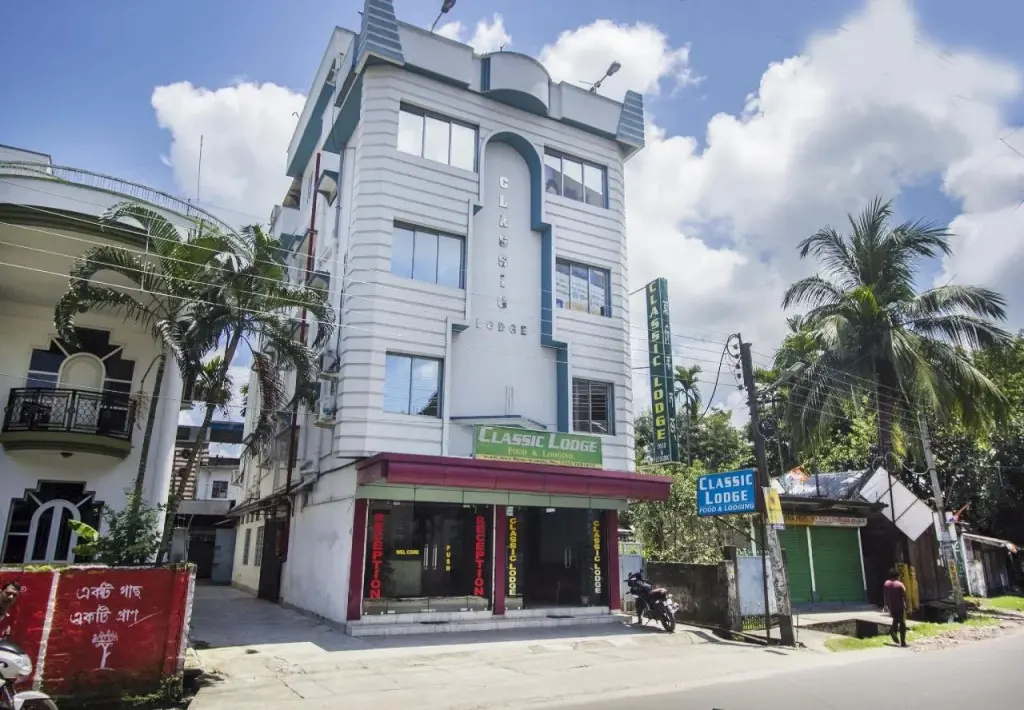 Classic Lodge By OYO Rooms