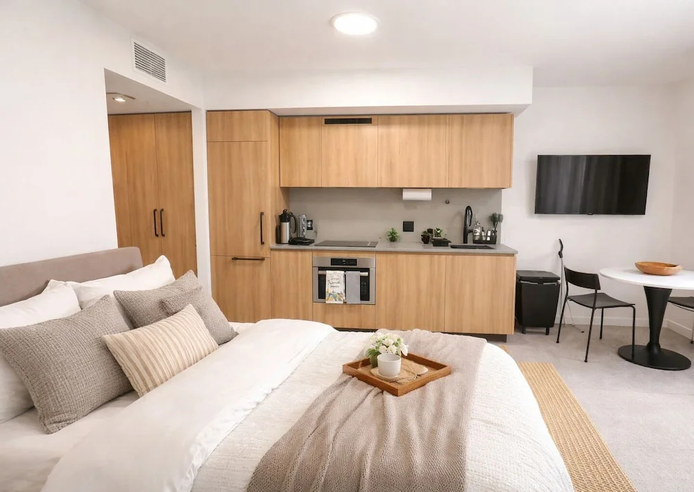 The Urban Suites - 501 First Residence photo 3