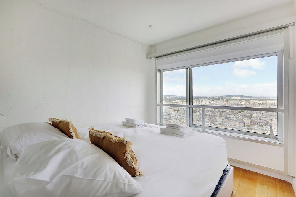 Voir la photo 3 — Exceptional View of Paris With A/C - 2bd/4p
