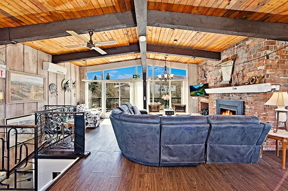 Rustic 5BR Escape  Sauna Hot Tub - фото 4