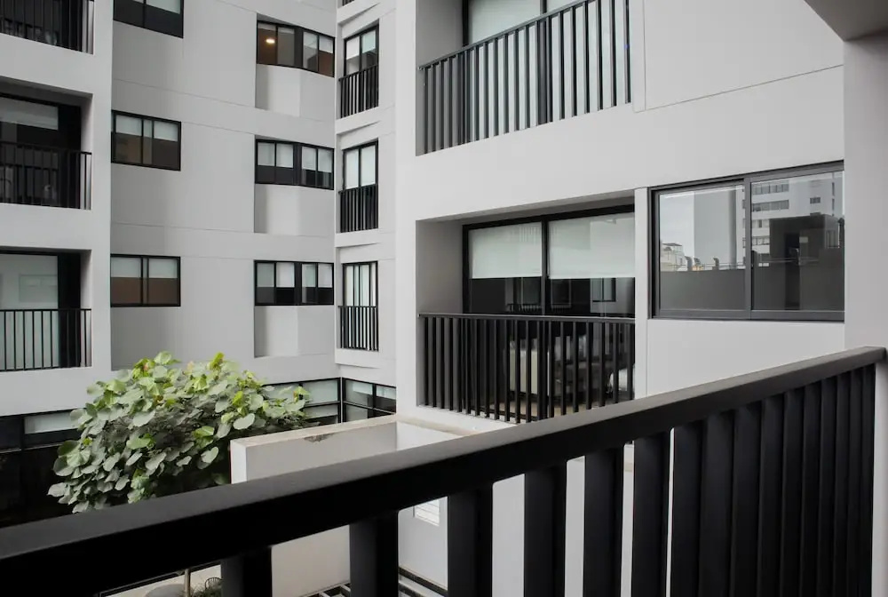 w Dazzling 2BR w/ Balcony in Miraflores