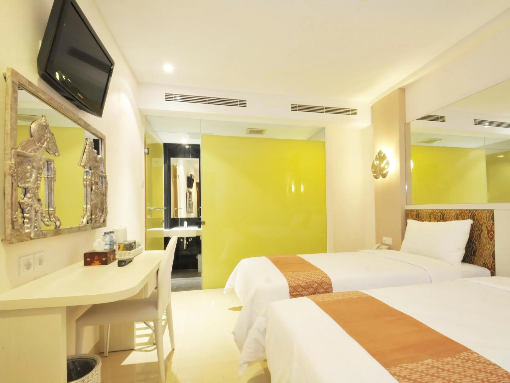 Deluxe Double room (full double bed)