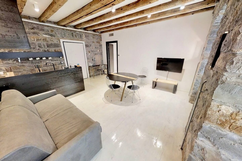Triestevillas - Brand New! w/ AC - Centro Storico