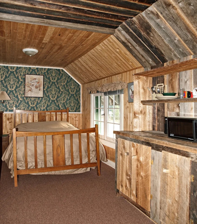 Economy room