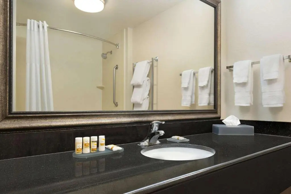 La Quinta Inn & Suites by Wyndham Fresno Northwest - Chambres