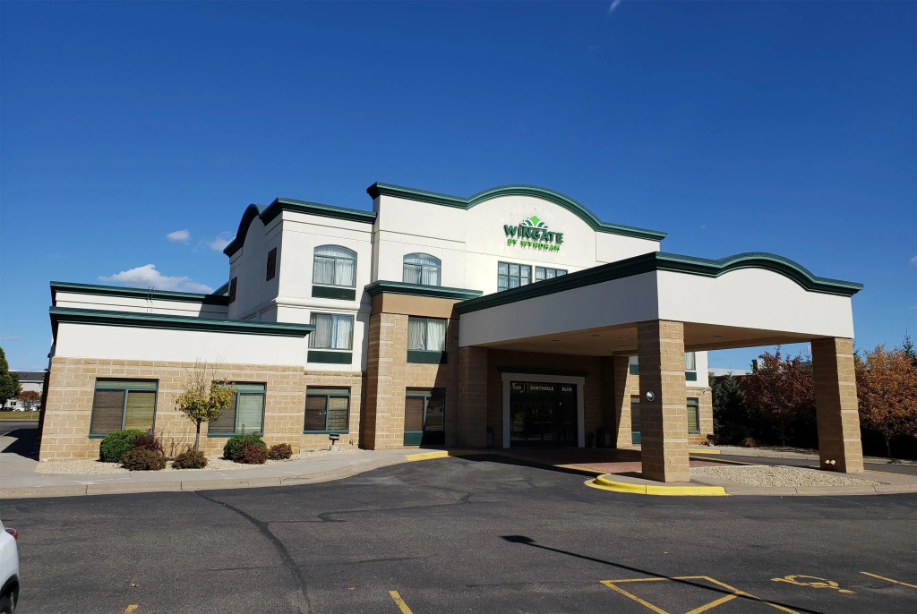 Coon Rapids North Metro Hotel to Norwood Inn & Suites