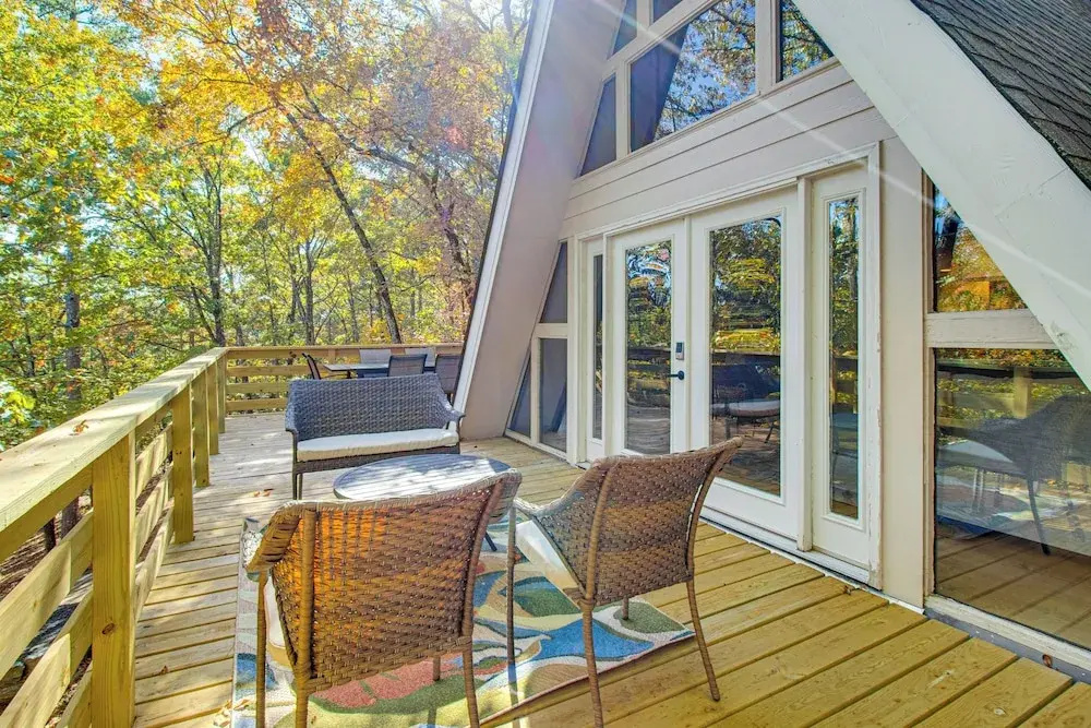 Fairfield Bay Home w/ Pool Access & Boat Slip