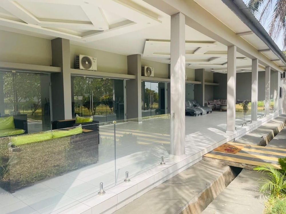 LIA Hotel