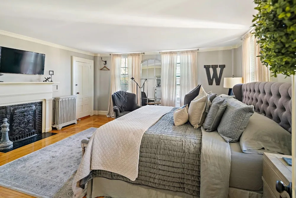 2 Bedrooms Suite