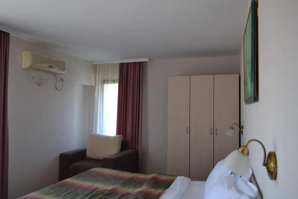 Standard Double room with balcony (full double bed)