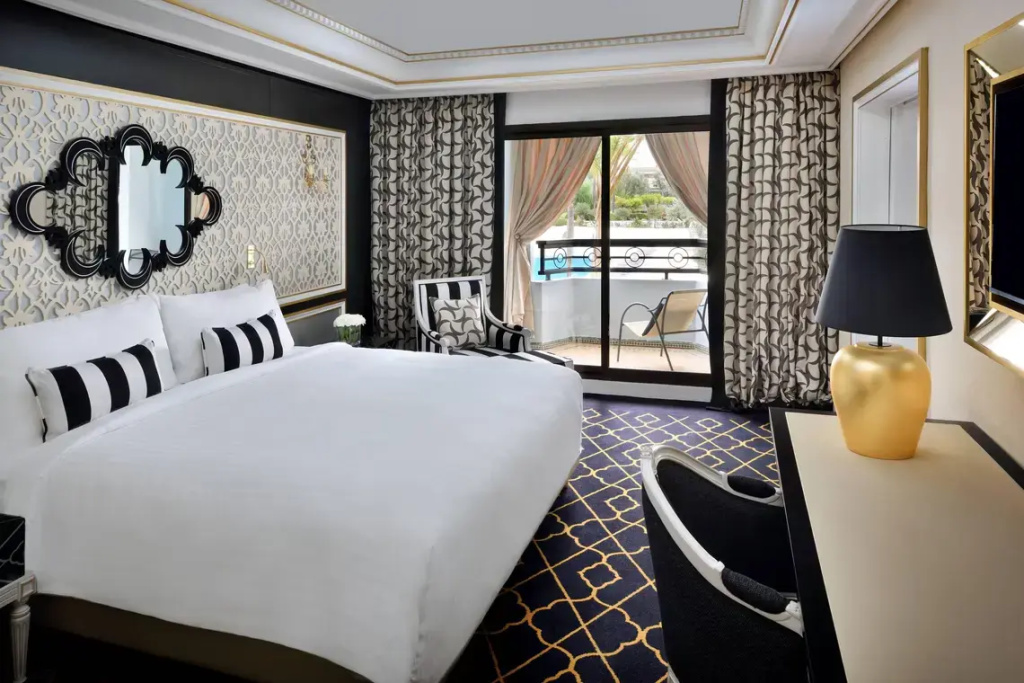 Double Junior Suite with balcony (full double bed)