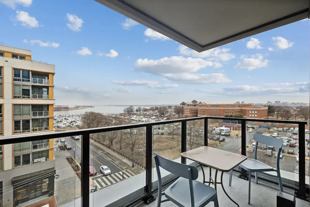 2 Bedrooms Apartment with balcony