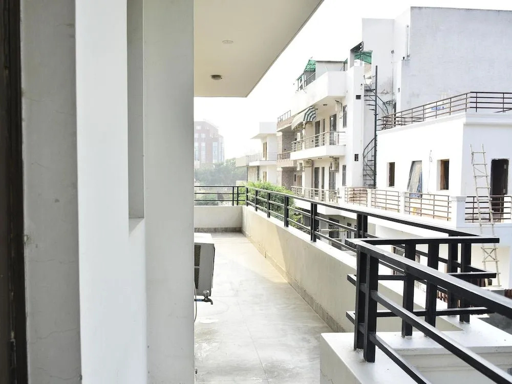 Oyo 2256 Hotel Excellency