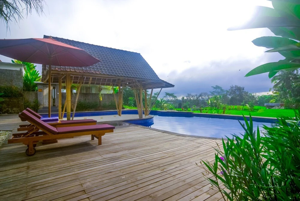 Beach & Waterfront