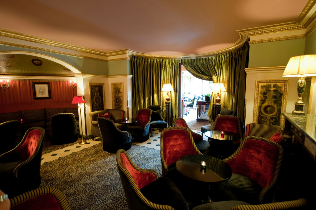 L'Hotel 34