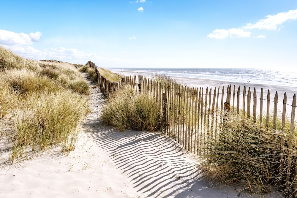 Beach & Waterfront