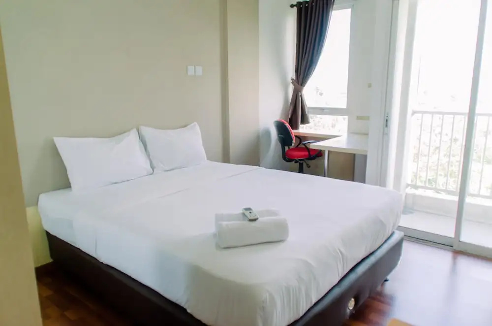 Comfortable and Simply Studio Apartment at Tamansari Skylounge
