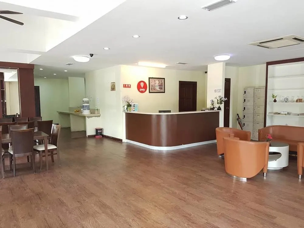 Lobby & Reception