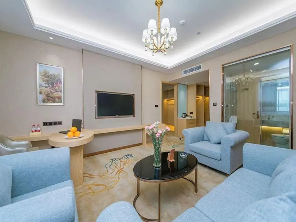 Vienna International Hotel (Huanggang Normal College Ruitian Plaza)