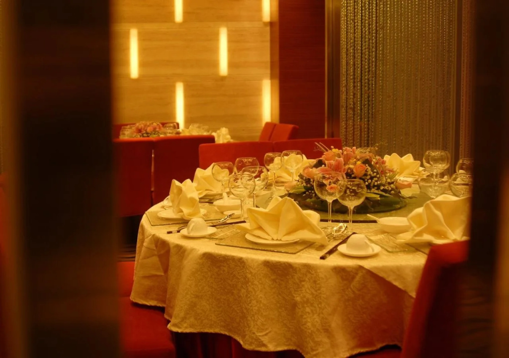 Food & Beverage