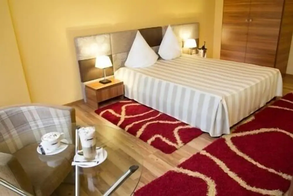 Standard Double room (twin beds)