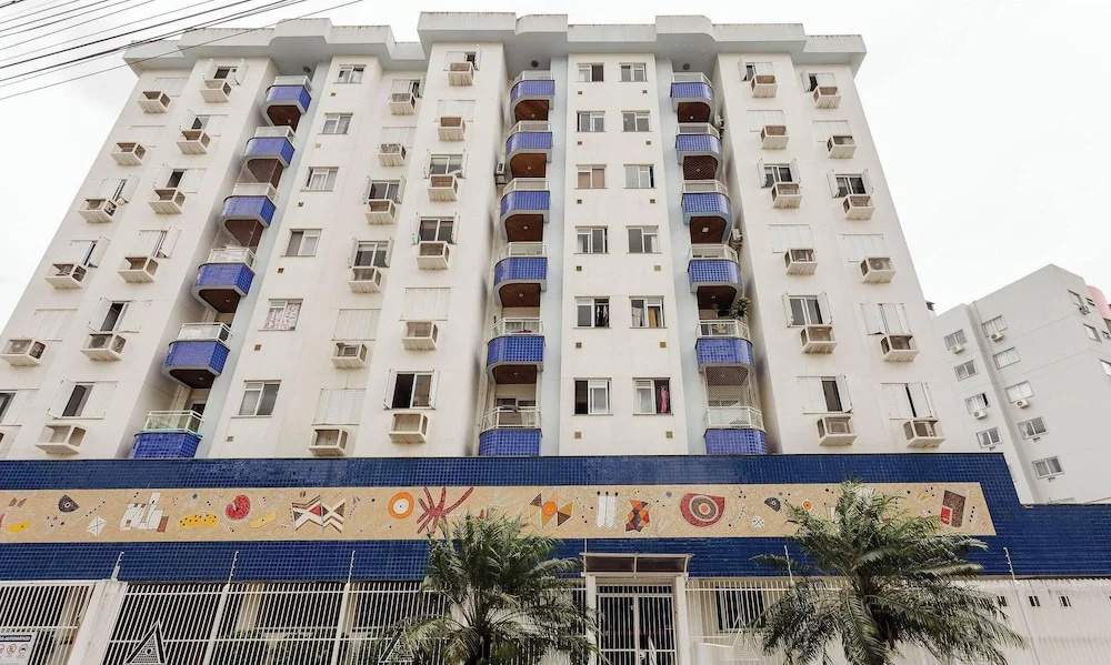 Beautiful apt w Modern Design 400m/udesc - Abz302