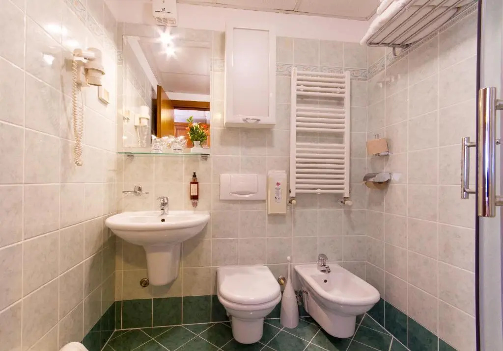 Standard Triple room with balcony and with sea view