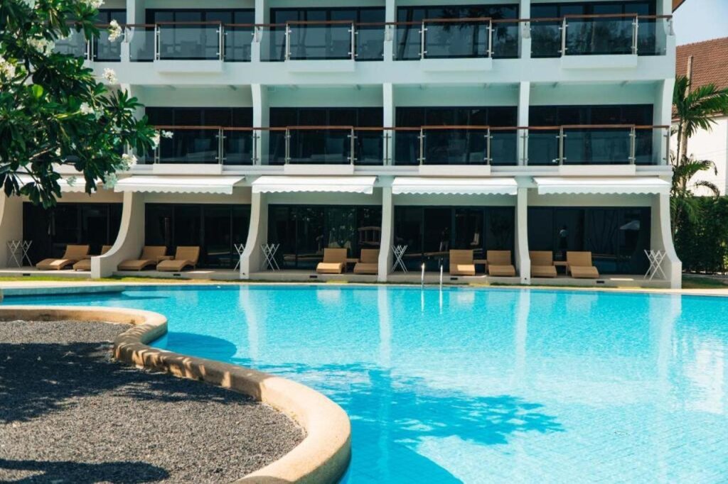 Amora Beach Resort Phuket