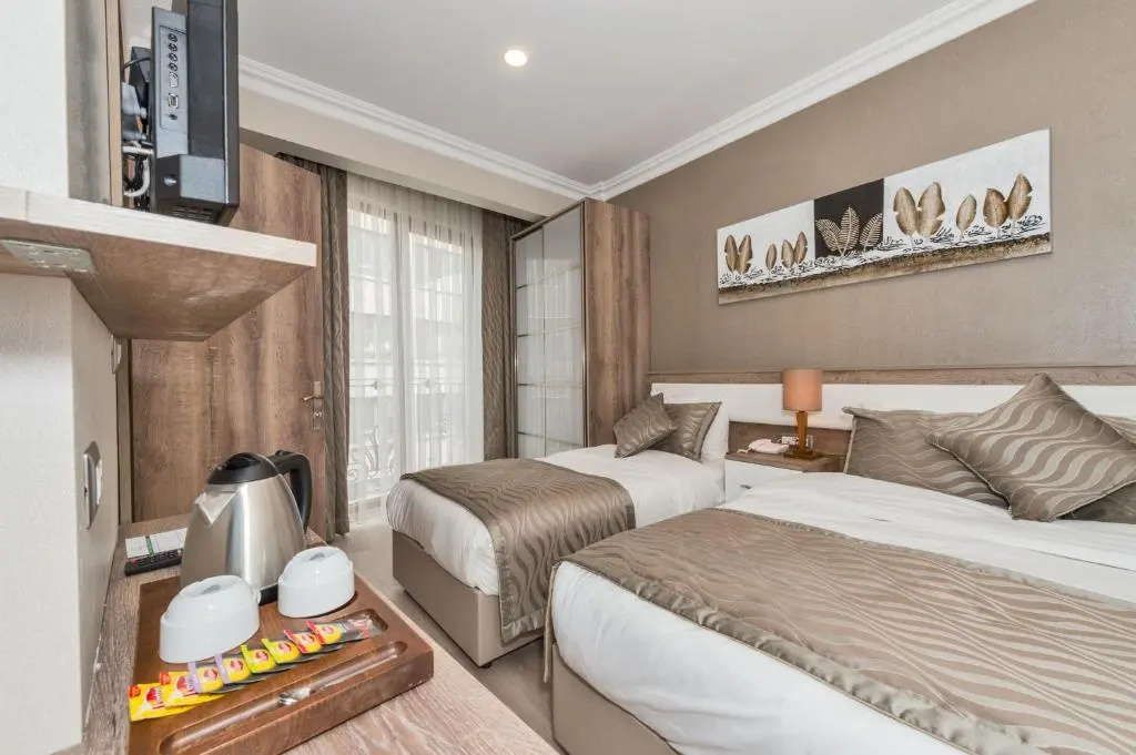 Standard Triple room
