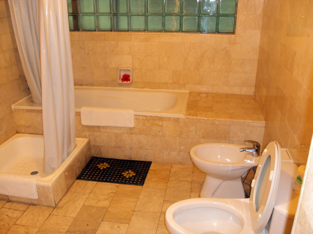 Отель Melasti Beach Resort & Spa в Куте