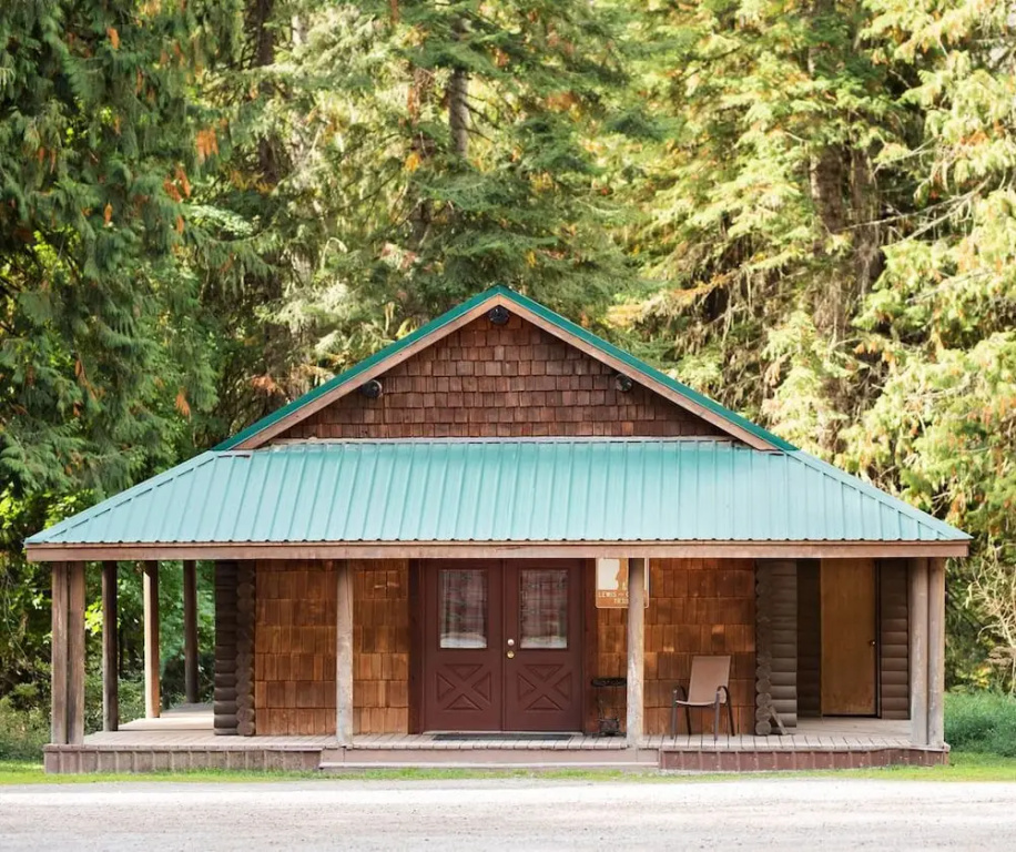 Lochsa Lodge Resort