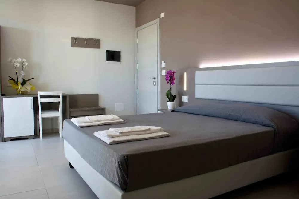 Superior Double room with balcony (full double bed)