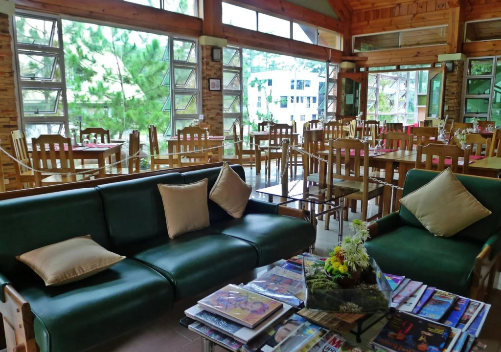 Lobby & Reception