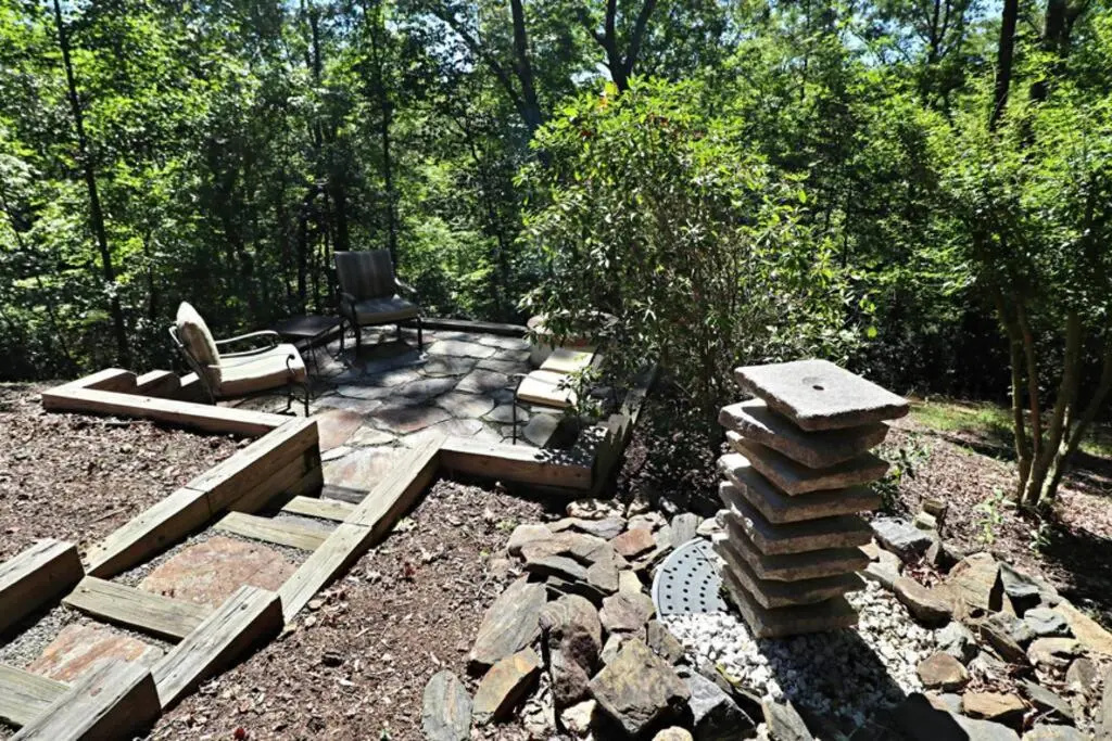 The Crows Nest
