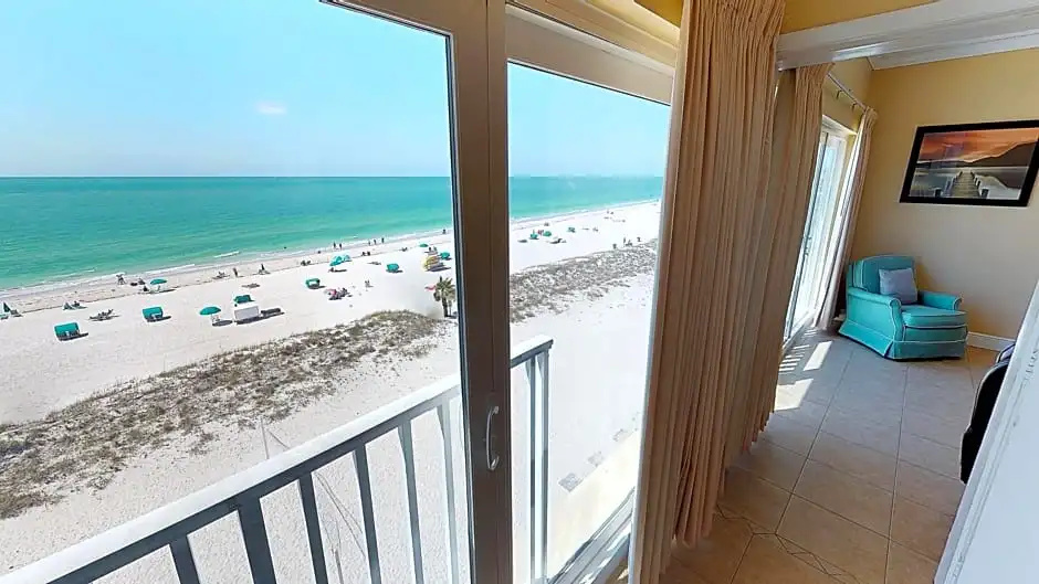 Island Inn Beach Resort - Chambres