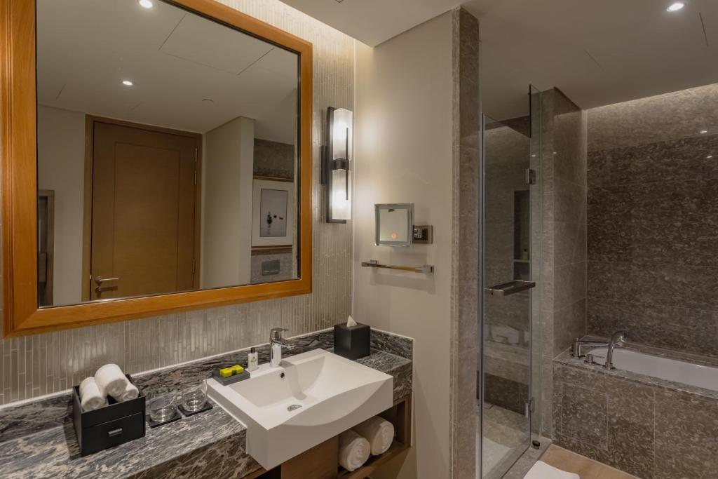 Intercontinental Phu Quoc Long Beach Resort