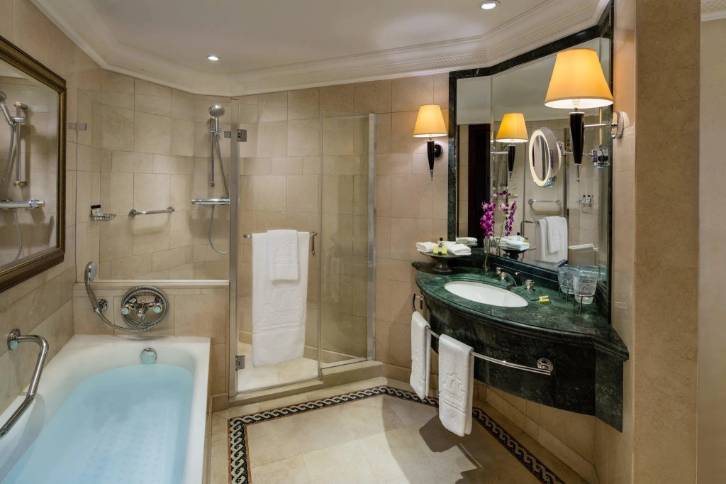 Premium Double room with sea view (full double bed)
