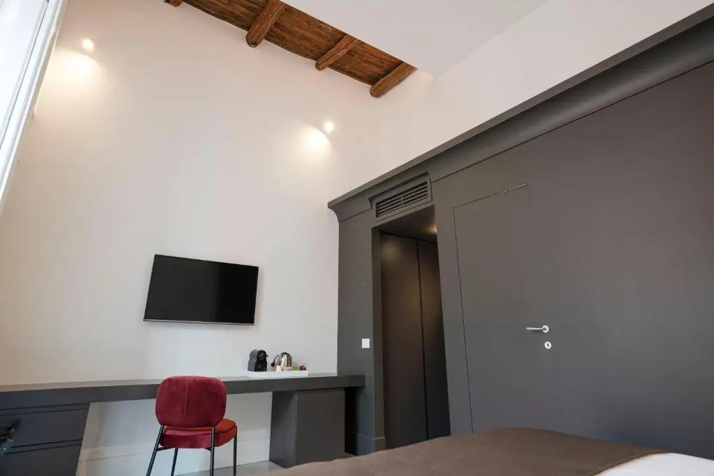 Standard Double room (full double bed)