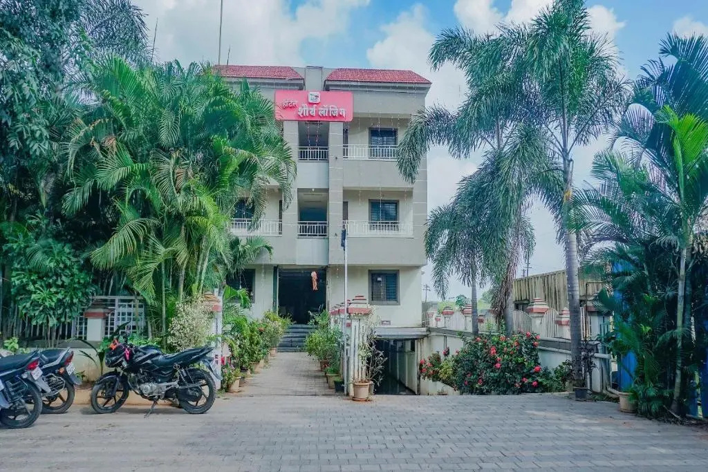 Shourya Lodge by OYO Rooms